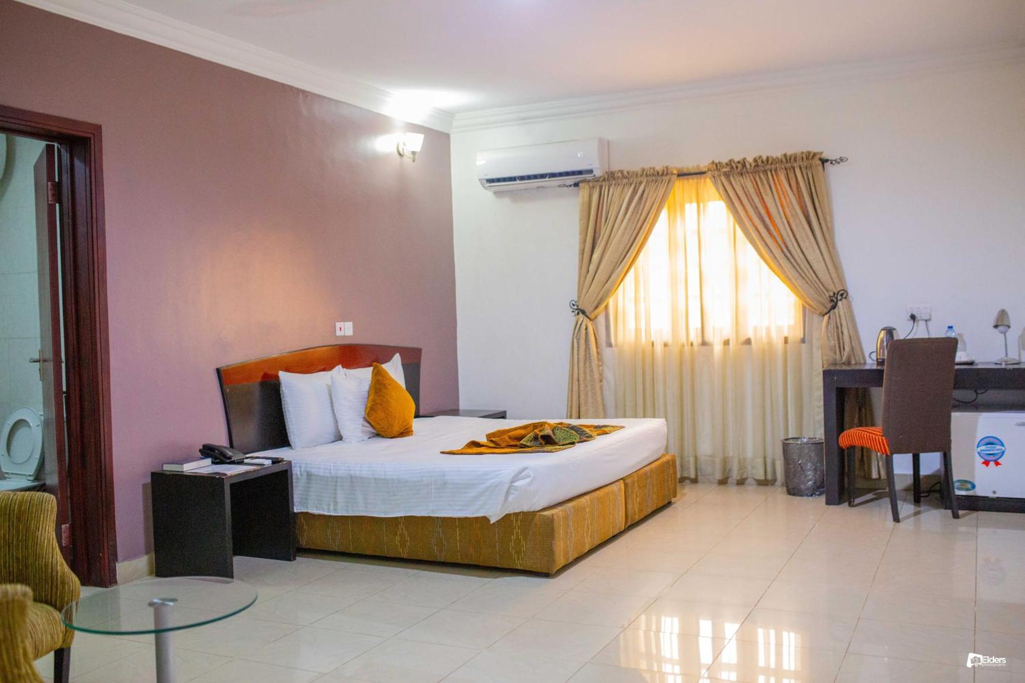 Suru Express Hotel Gra Lagos Exterior foto